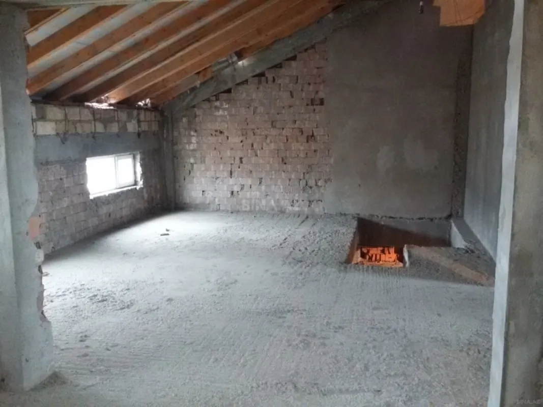 Satılır 5 otaqlı mənzil 220 m²
