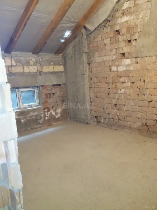 Satılır 5 otaqlı mənzil 220 m²