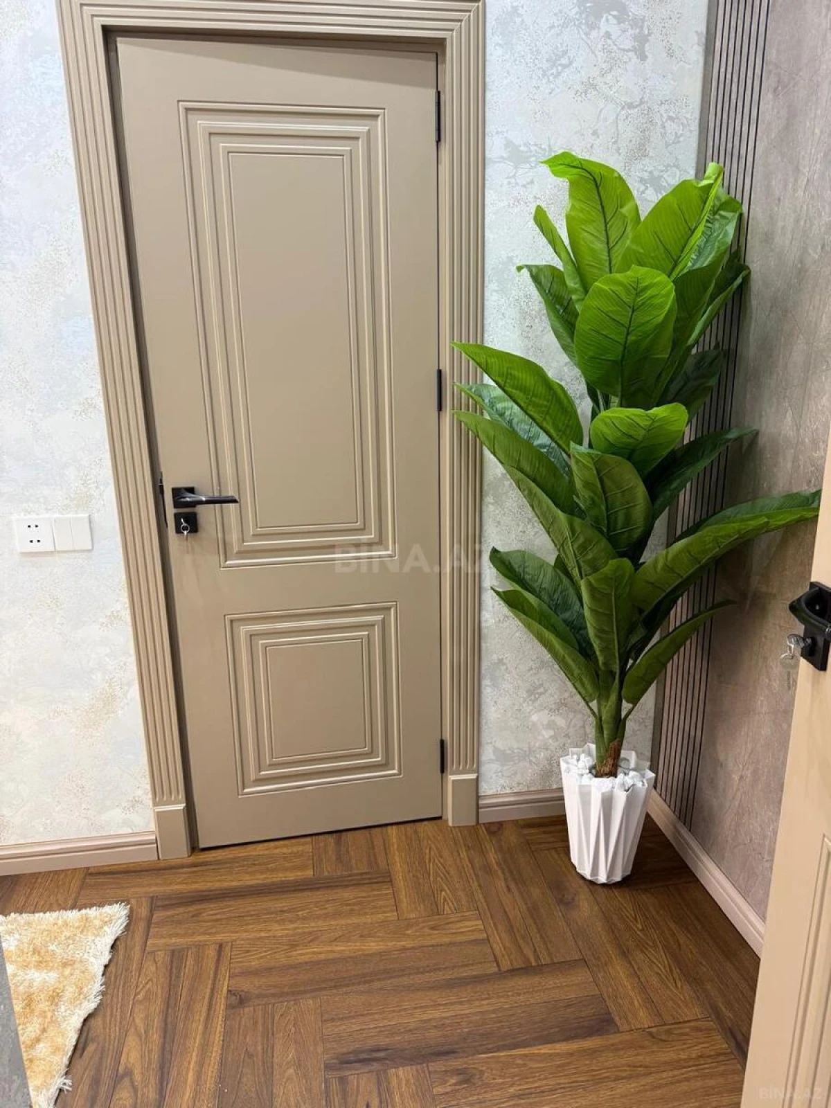 Satılır 3 otaqlı mənzil 127 m²