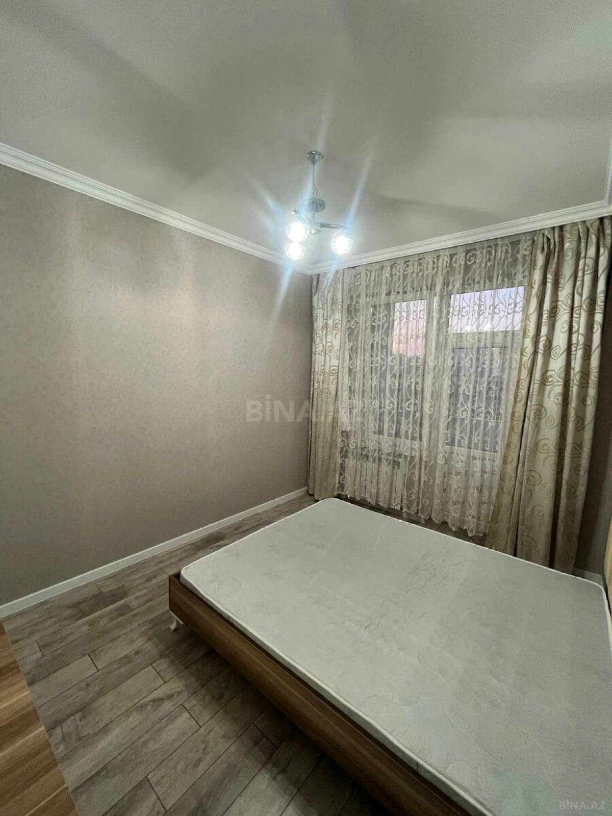 Kirayə verilir 2 otaqlı mənzil 65 m²