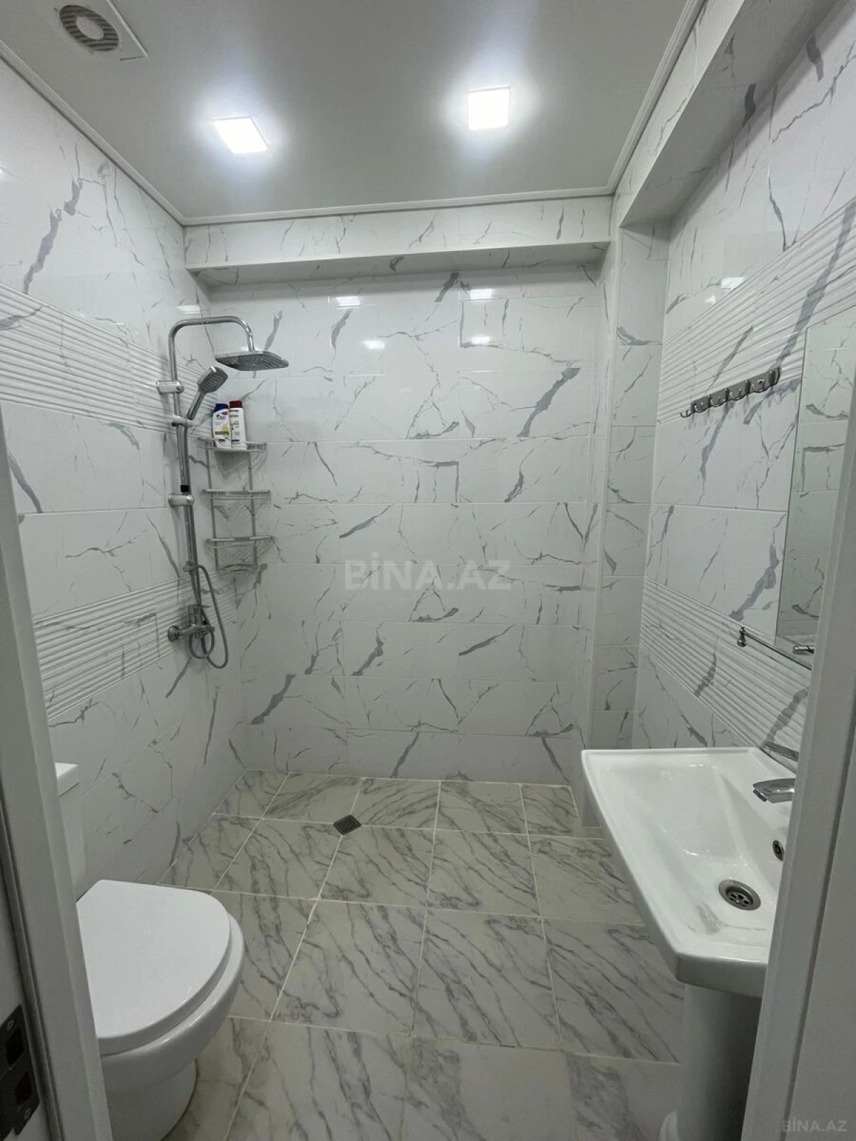 Kirayə verilir 2 otaqlı mənzil 65 m²