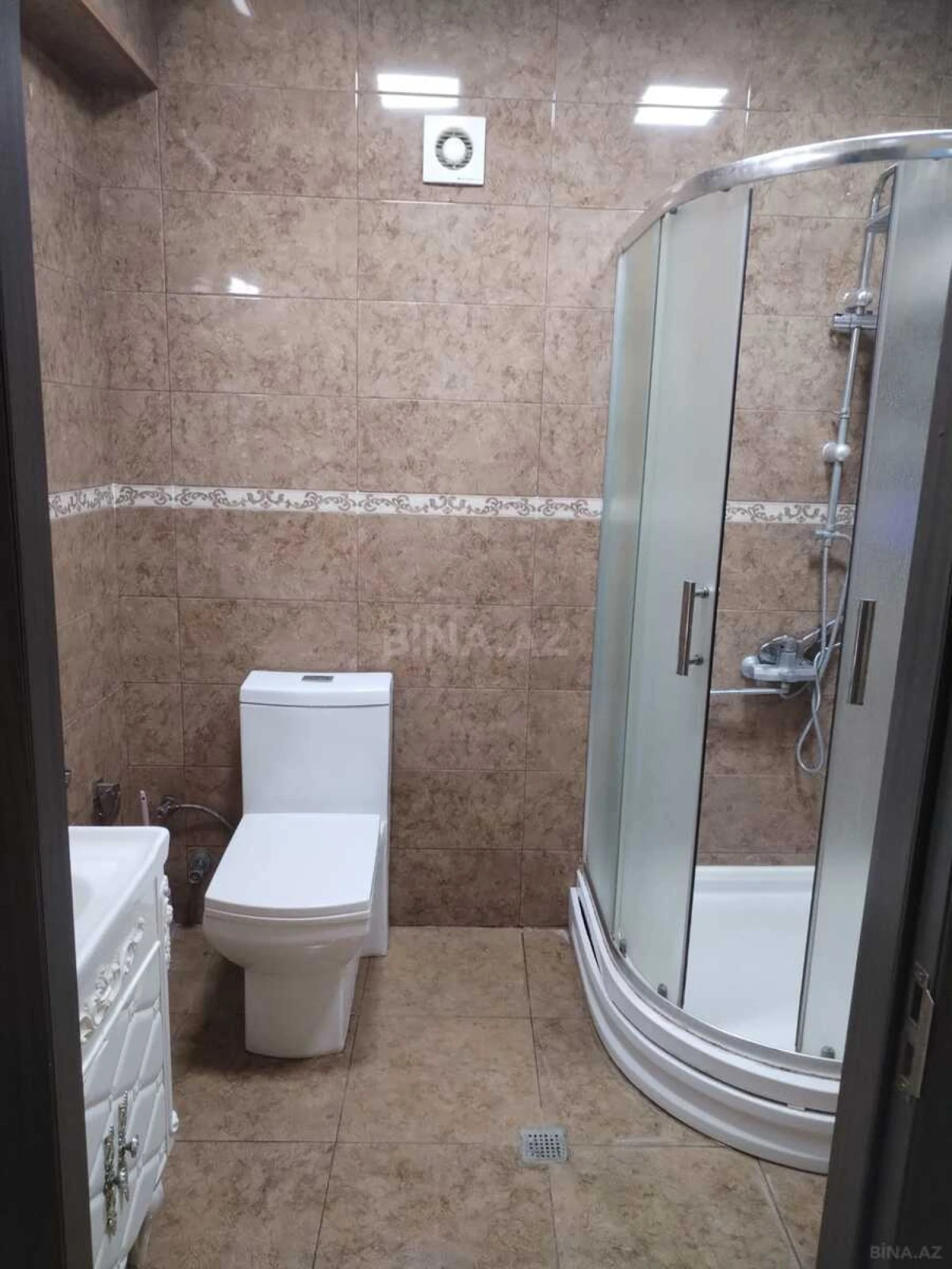 Kirayə verilir 3 otaqlı mənzil 97 m²