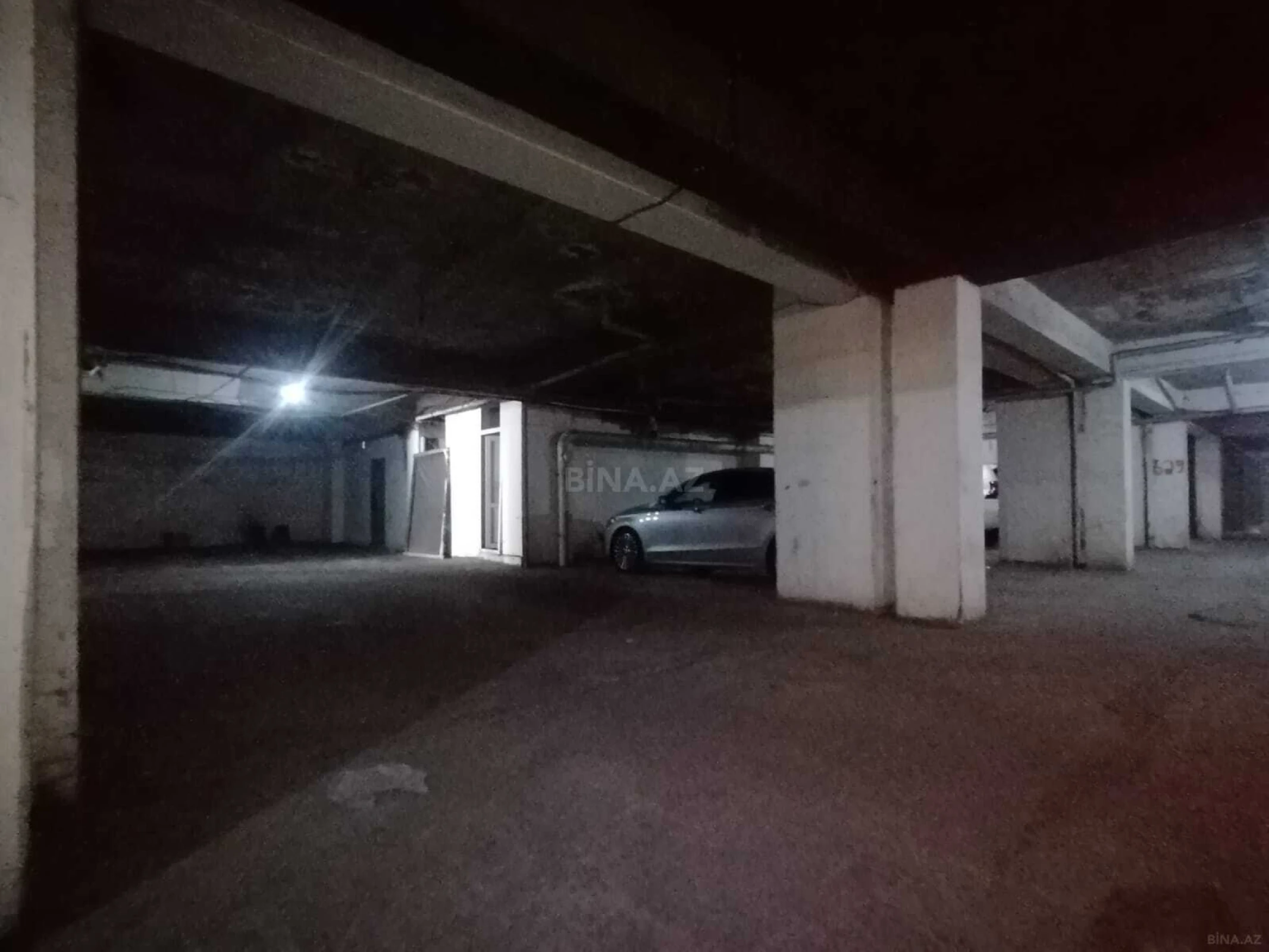 Satılır obyekt 1800 m²