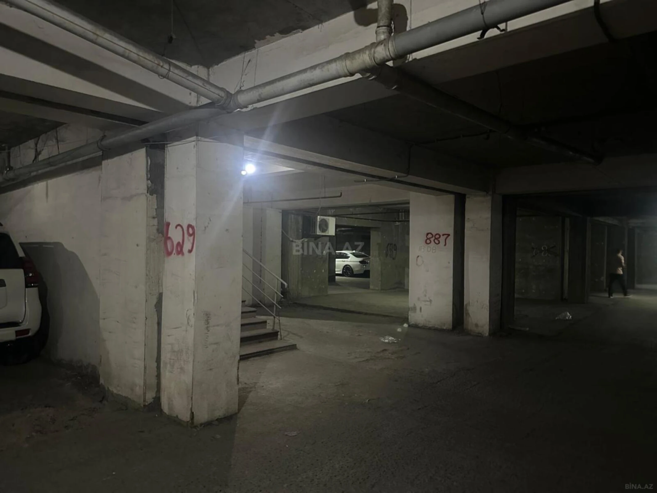 Satılır obyekt 1800 m²