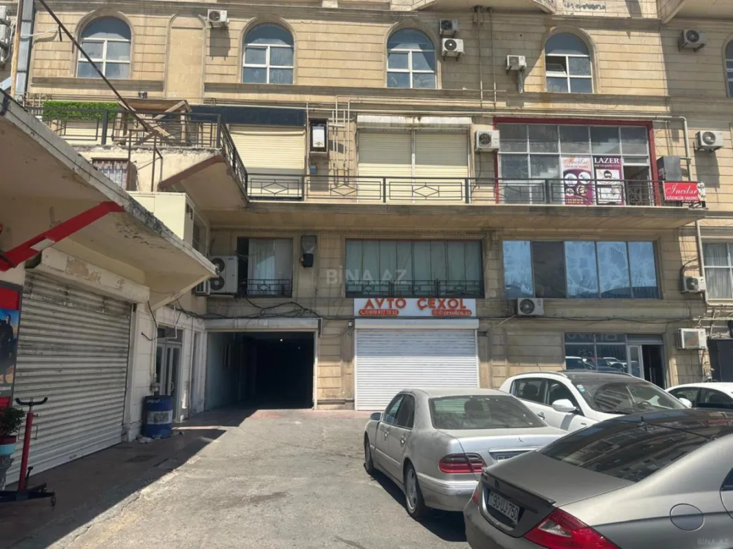 Satılır obyekt 1800 m²