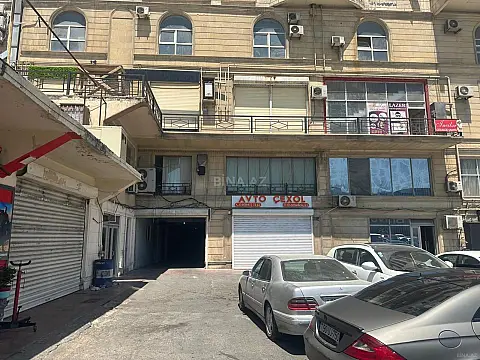 Satılır obyekt 1800 m²