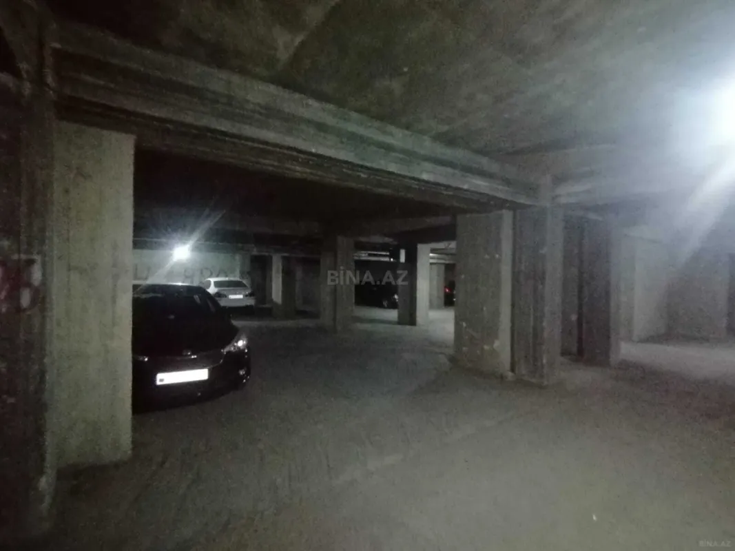 Satılır obyekt 1800 m²