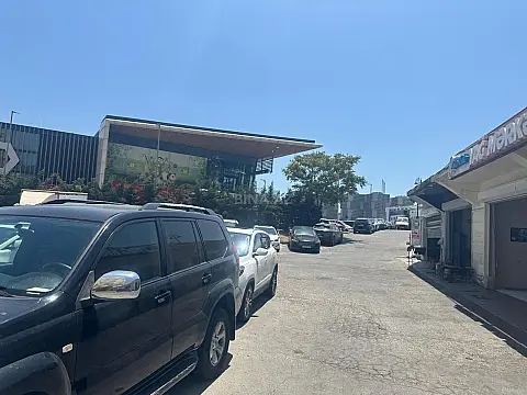 Satılır obyekt 1800 m²