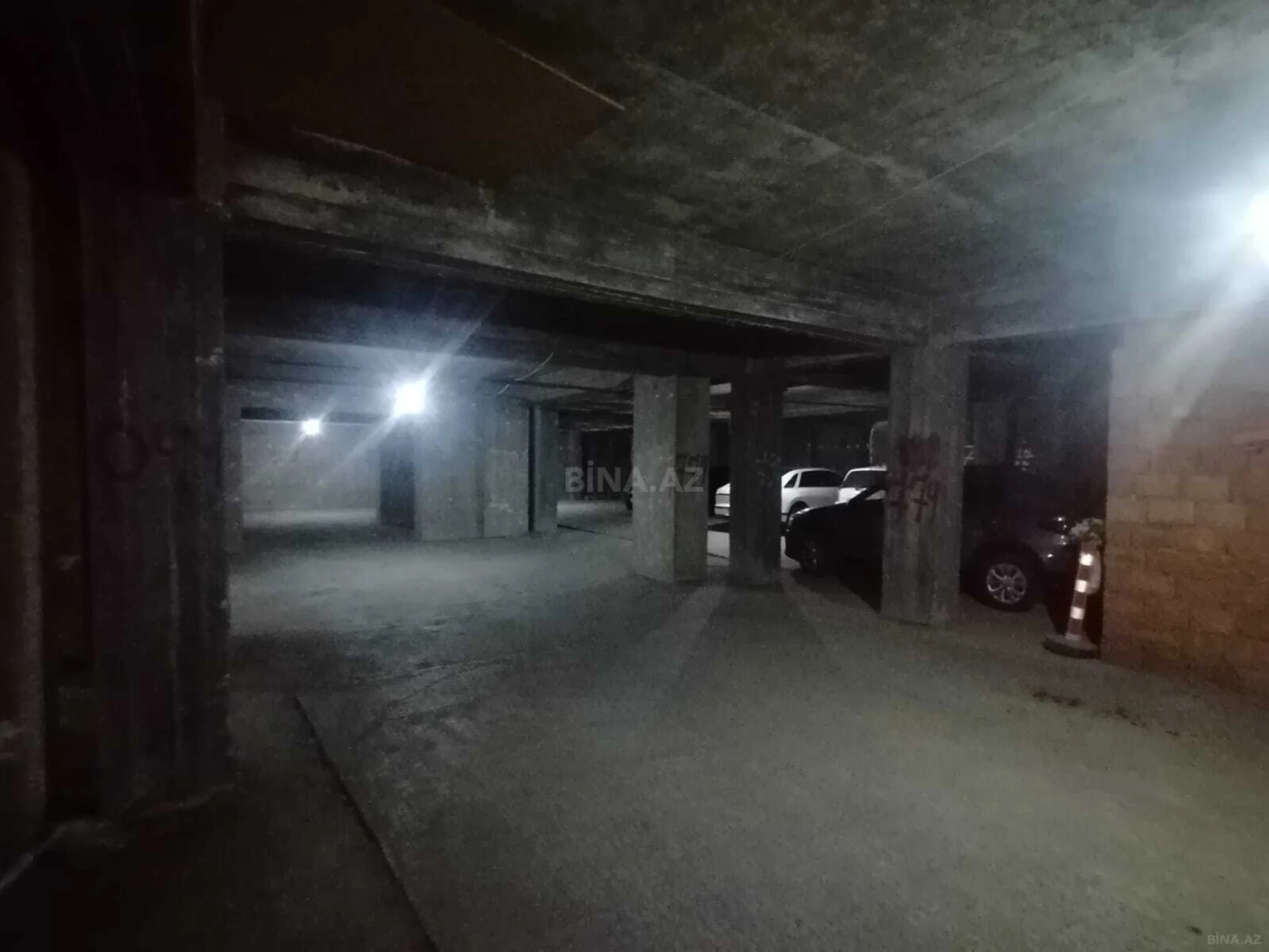 Satılır obyekt 1800 m²