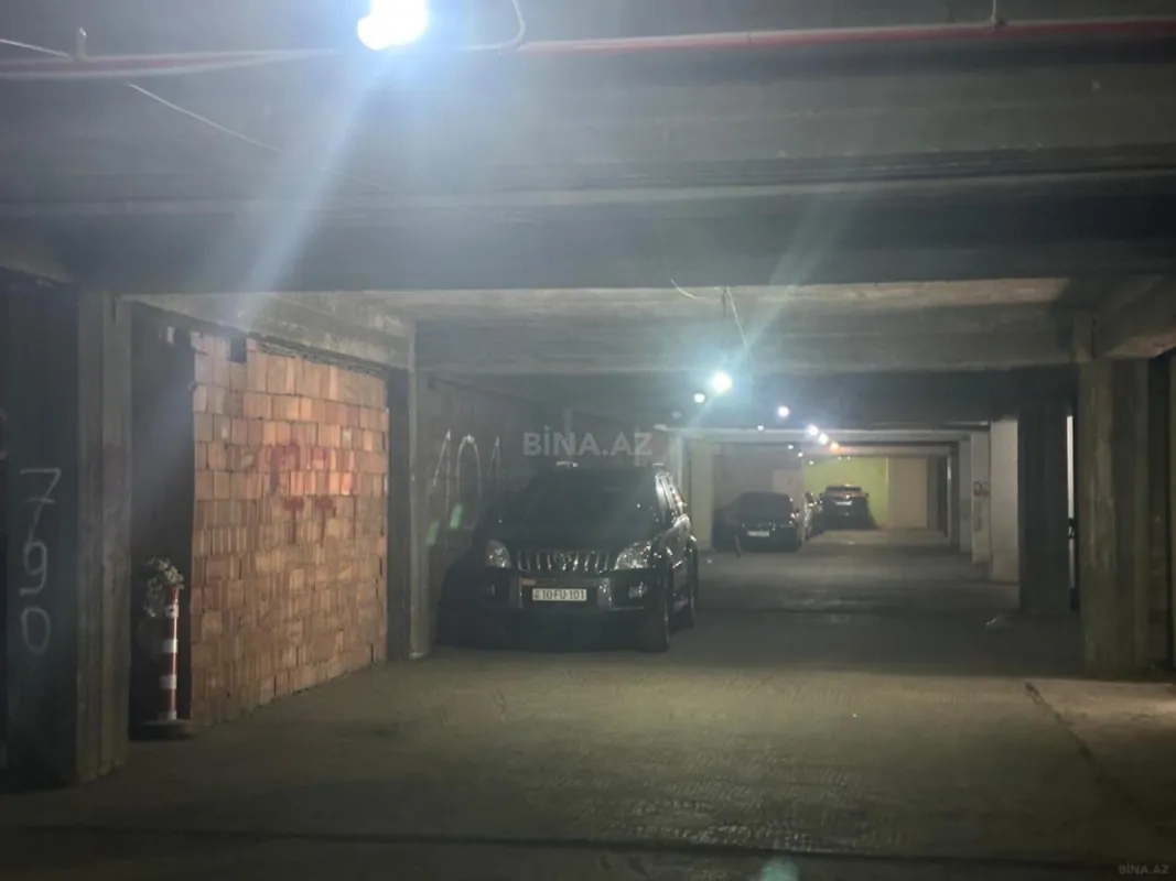 Satılır obyekt 1800 m²