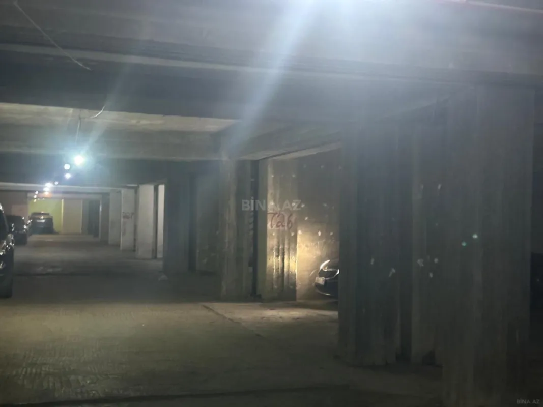 Satılır obyekt 1800 m²