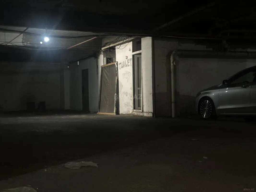 Satılır obyekt 1800 m²