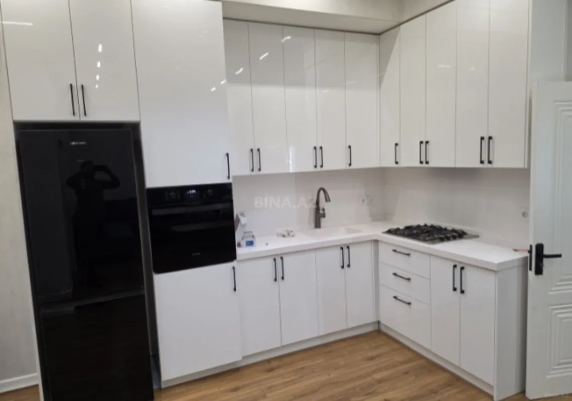 Kirayə verilir 2 otaqlı mənzil 80 m²
