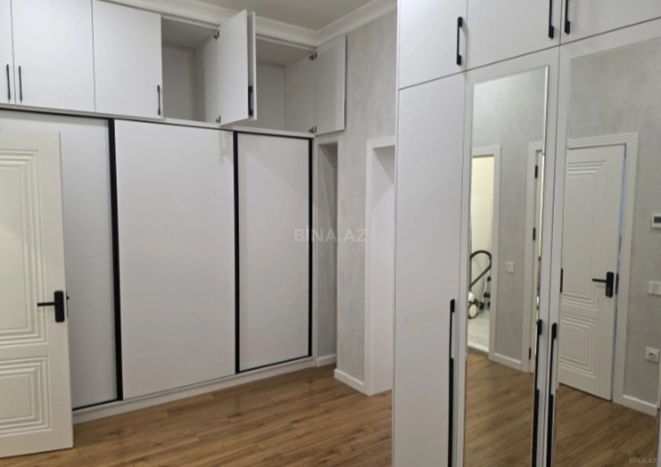 Kirayə verilir 2 otaqlı mənzil 80 m²