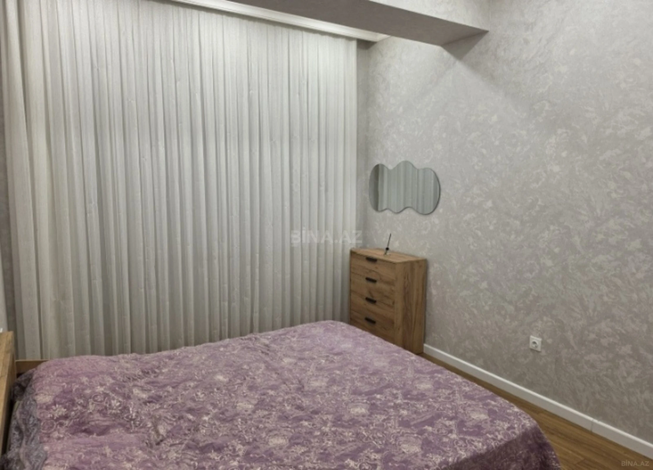 Kirayə verilir 2 otaqlı mənzil 80 m²