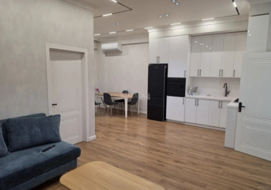 Kirayə verilir 2 otaqlı mənzil 80 m²