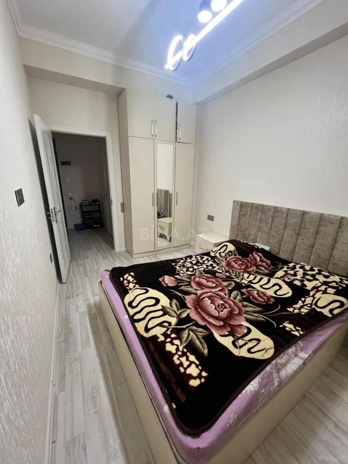 Kirayə verilir 2 otaqlı mənzil 55 m²