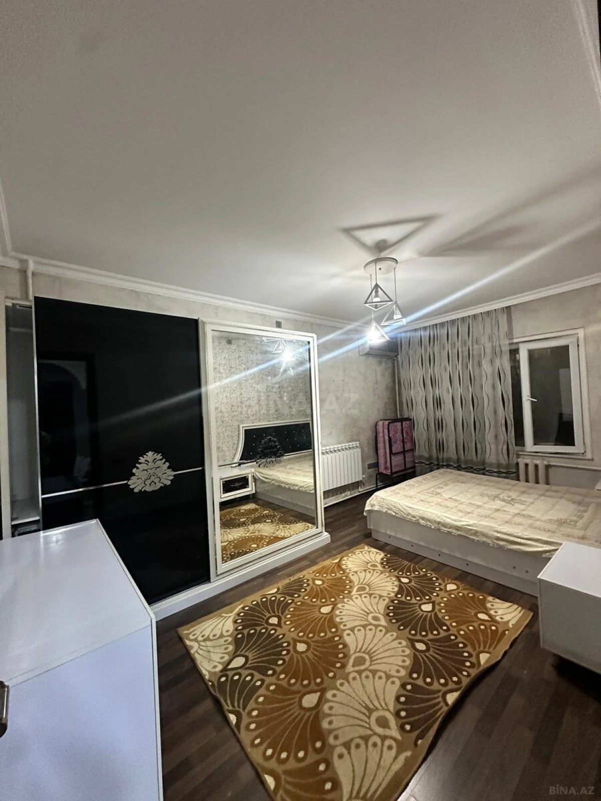 Kirayə verilir 2 otaqlı mənzil 70 m²