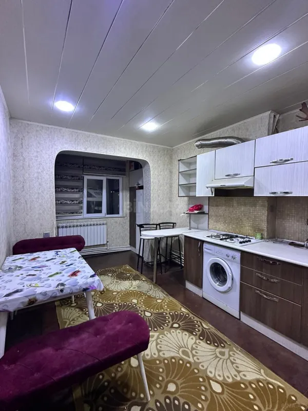 Kirayə verilir 2 otaqlı mənzil 65 m²