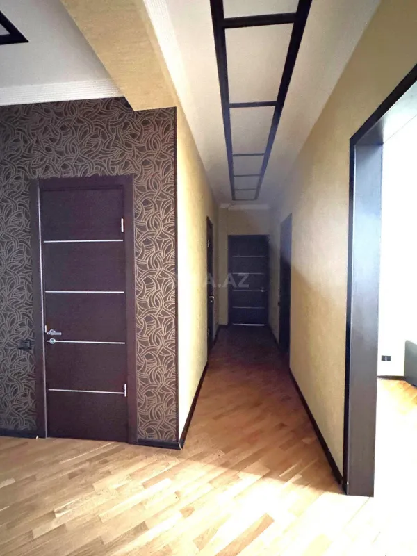 Kirayə verilir 2 otaqlı mənzil 110 m²