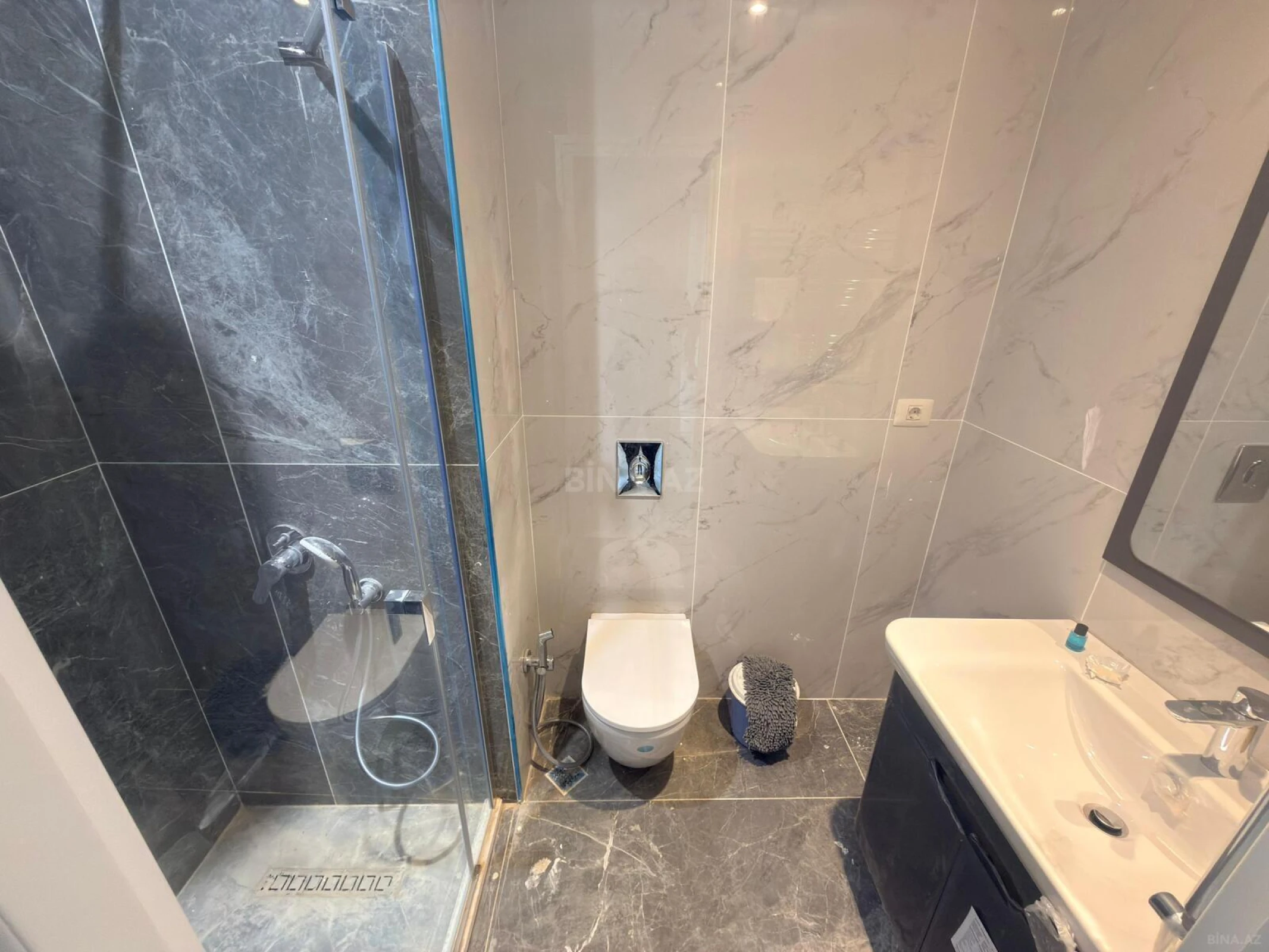 Satılır 3 otaqlı mənzil 83 m²