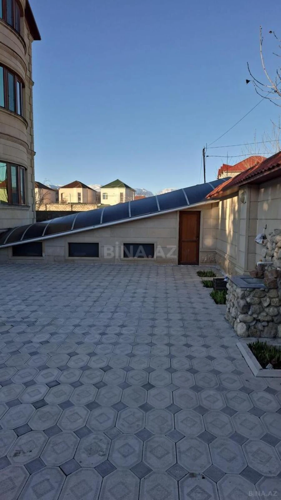 Satılır 6 otaqlı həyət evi 480 m²