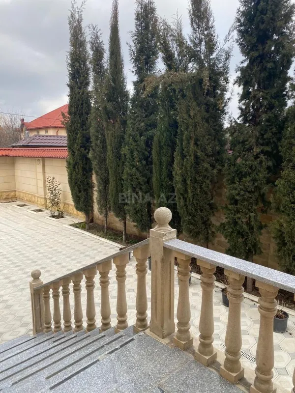 Satılır 6 otaqlı həyət evi 480 m²
