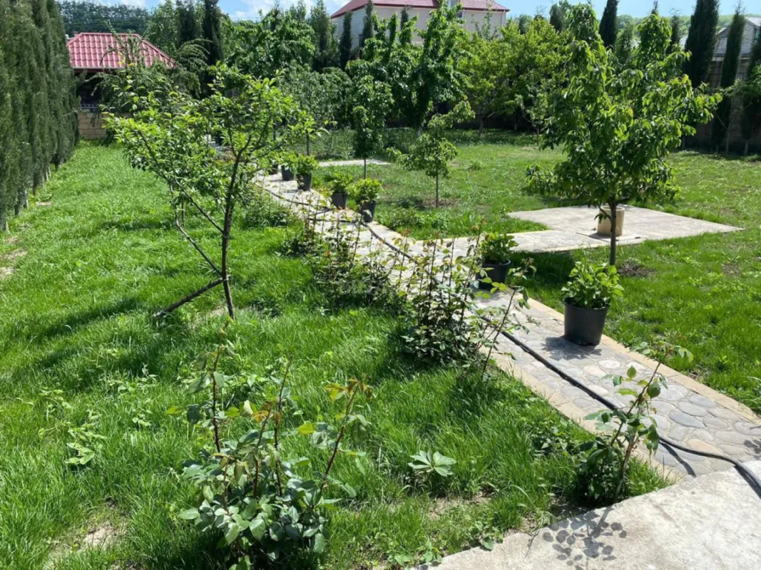 Satılır 6 otaqlı həyət evi 480 m²