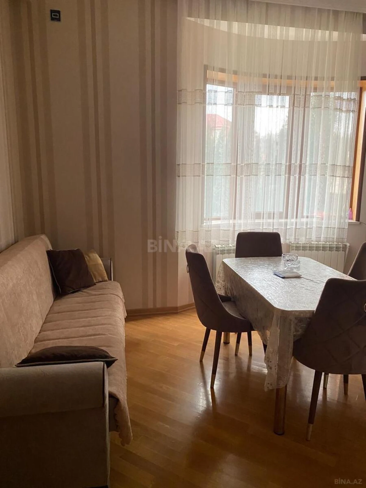 Satılır 6 otaqlı həyət evi 480 m²