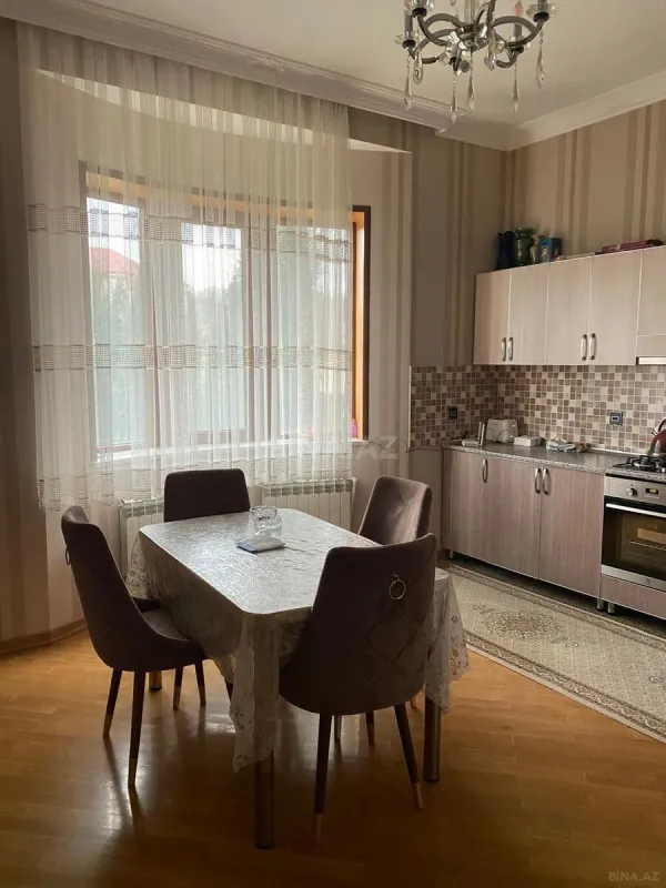 Satılır 6 otaqlı həyət evi 480 m²