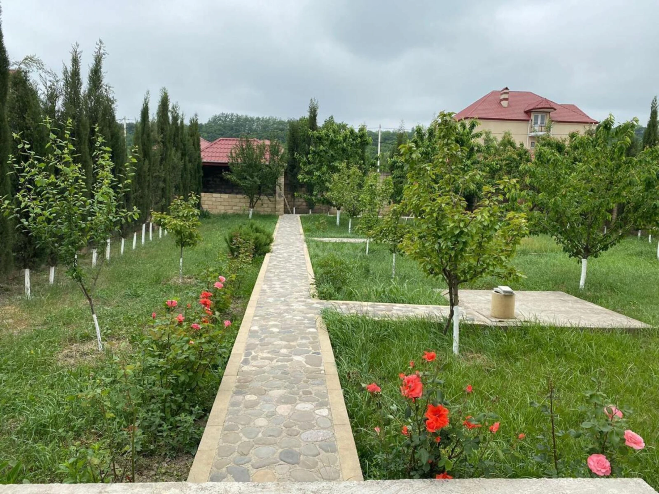 Satılır 6 otaqlı həyət evi 480 m²