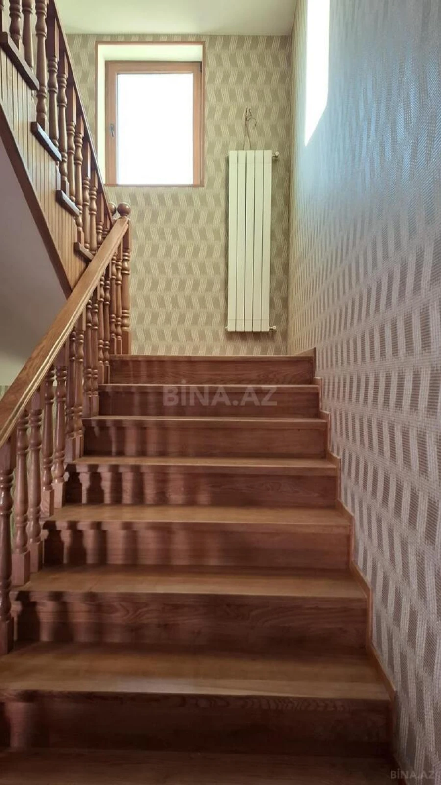 Satılır 6 otaqlı həyət evi 480 m²