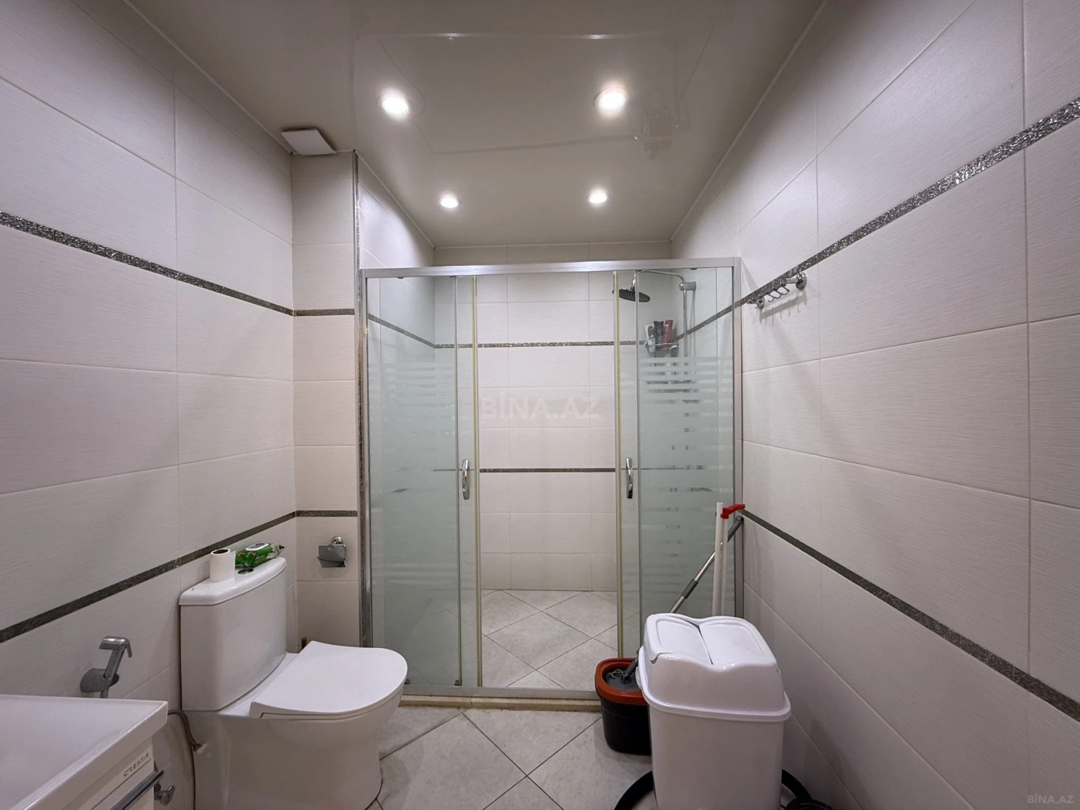 Satılır 4 otaqlı mənzil 210 m²