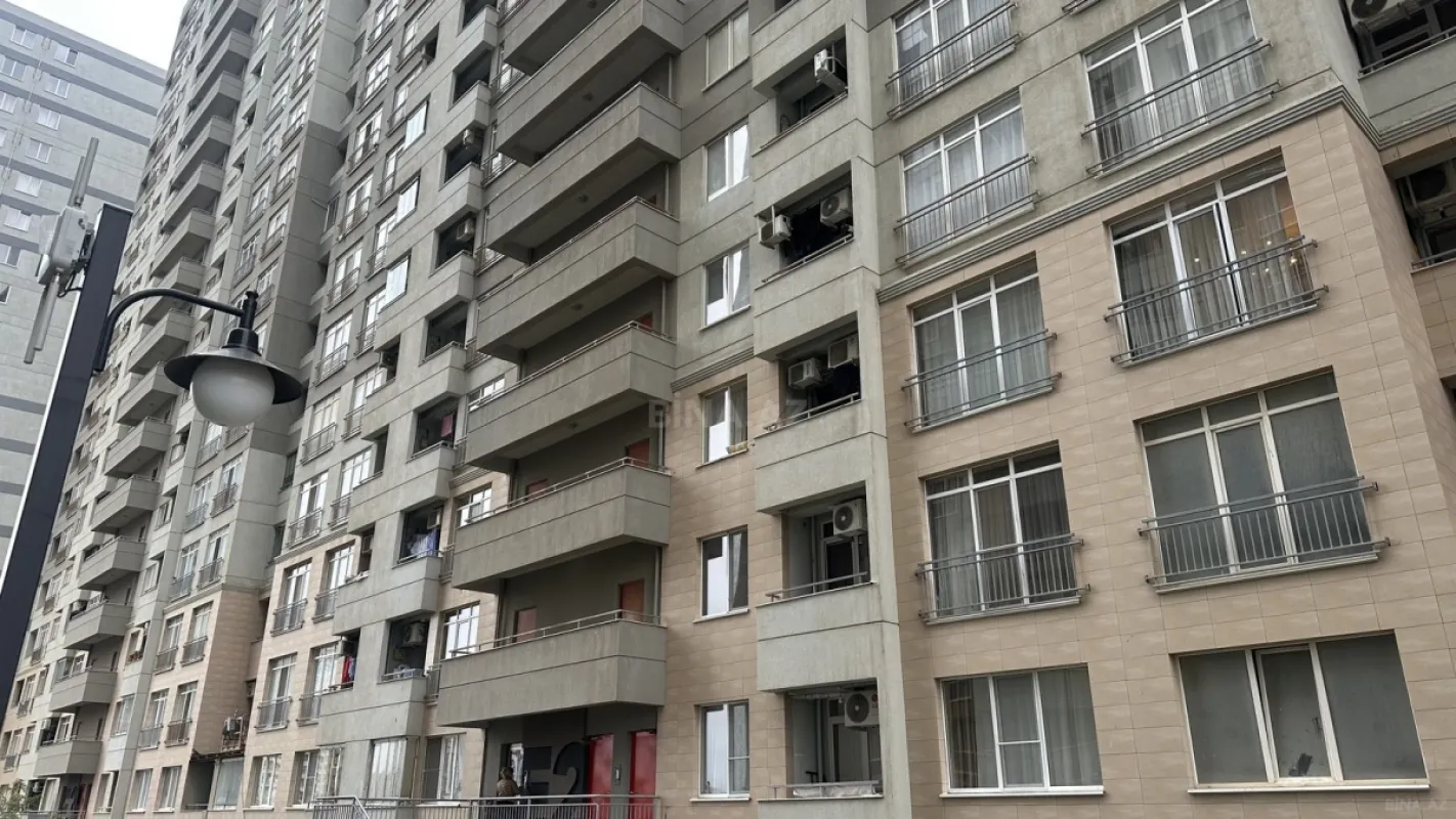 Satılır 2 otaqlı mənzil 55 m²