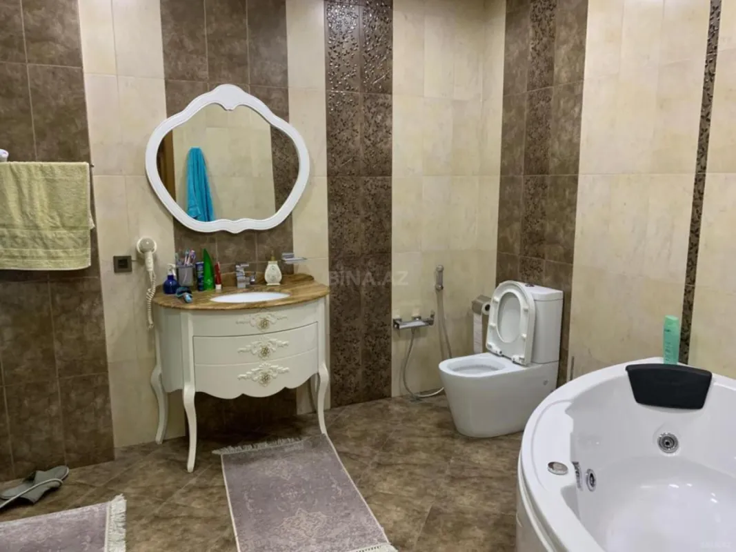 Kirayə verilir 4 otaqlı mənzil 185 m²
