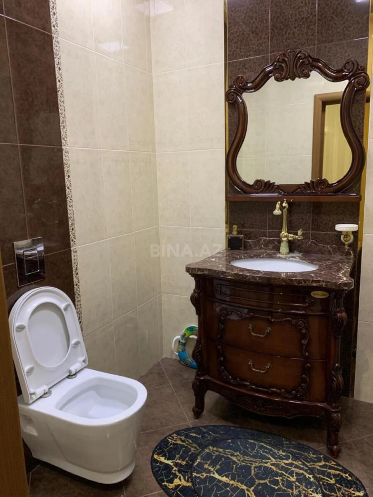 Kirayə verilir 4 otaqlı mənzil 185 m²