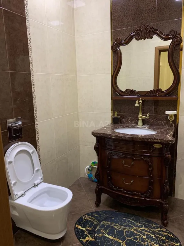 Kirayə verilir 4 otaqlı mənzil 185 m²