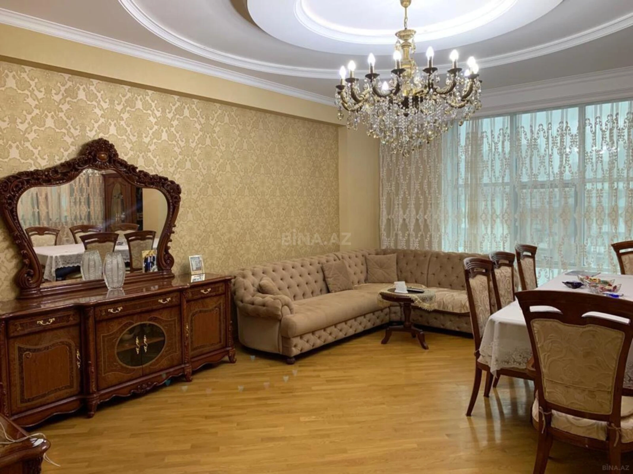 Kirayə verilir 4 otaqlı mənzil 185 m²