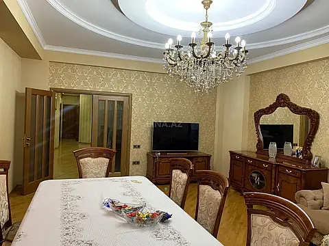 Kirayə verilir 4 otaqlı mənzil 185 m²