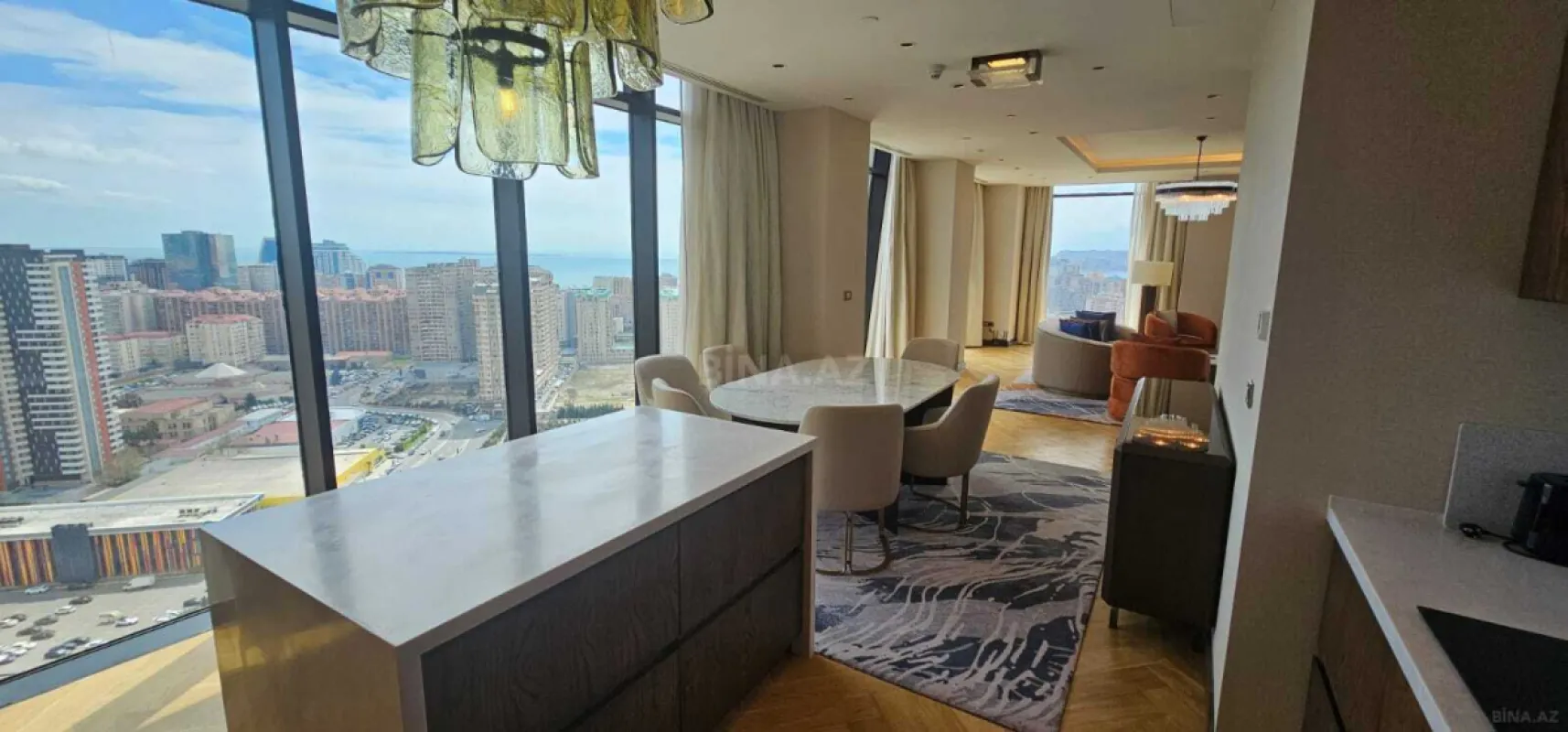 Kirayə verilir 3 otaqlı mənzil 165 m²