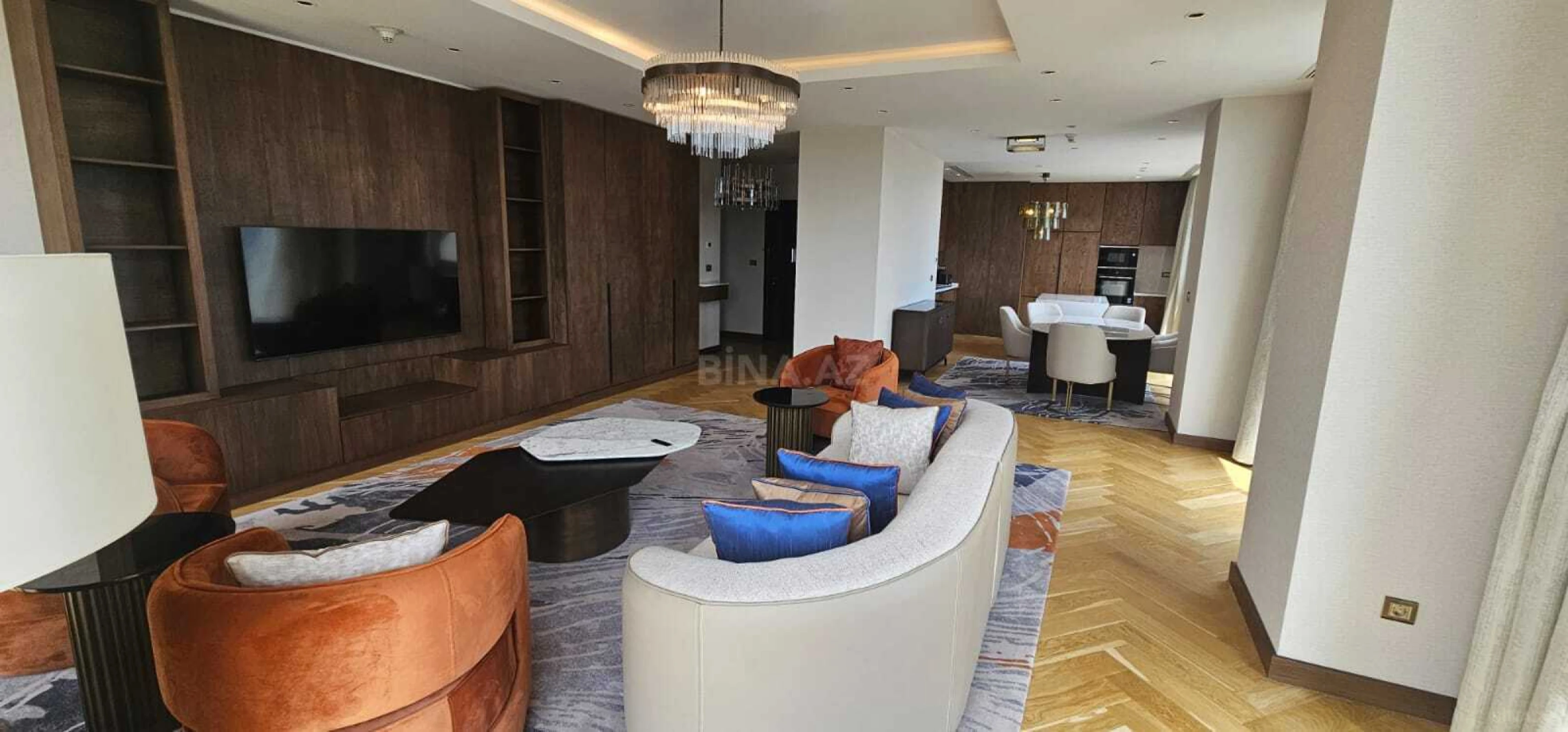 Kirayə verilir 3 otaqlı mənzil 165 m²