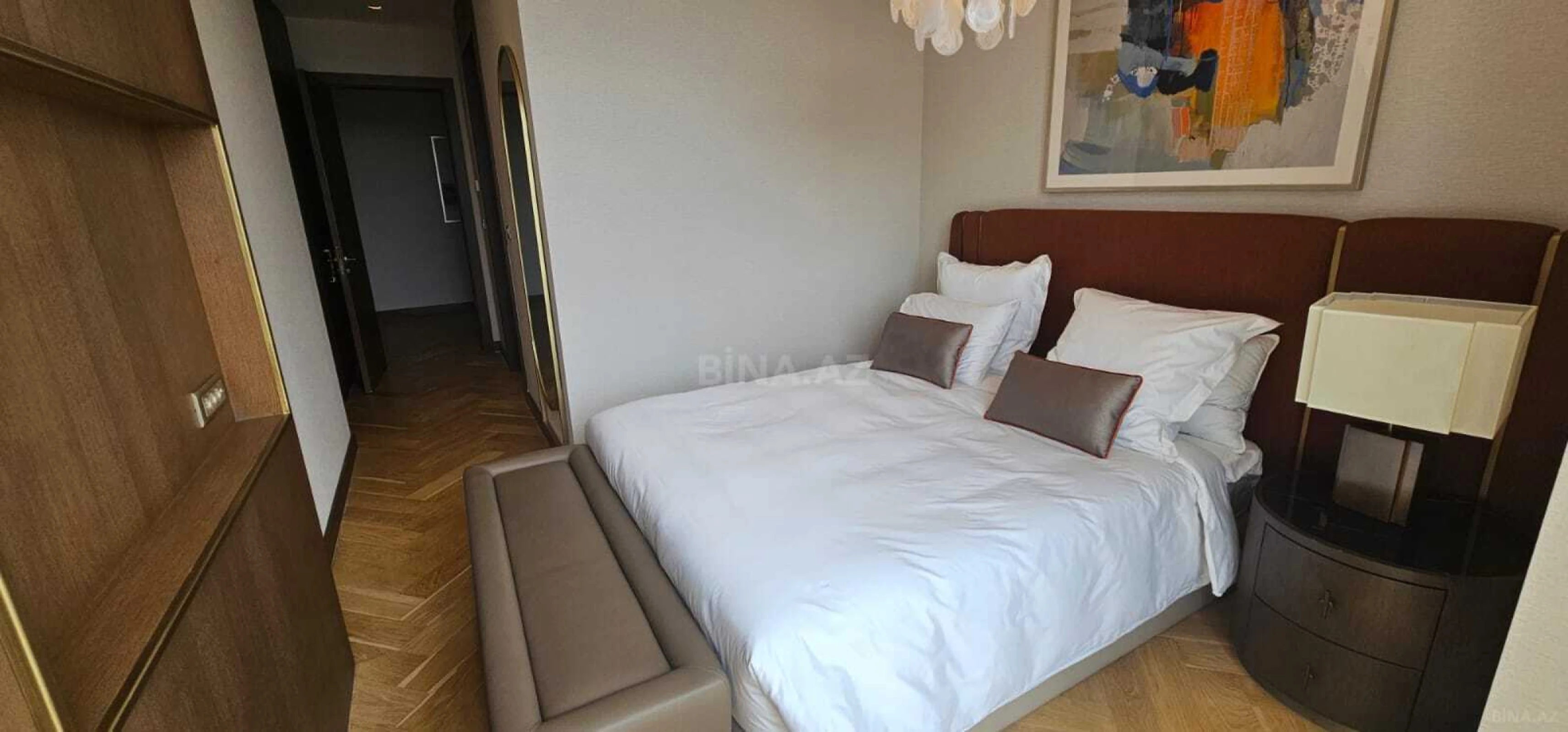 Kirayə verilir 3 otaqlı mənzil 165 m²