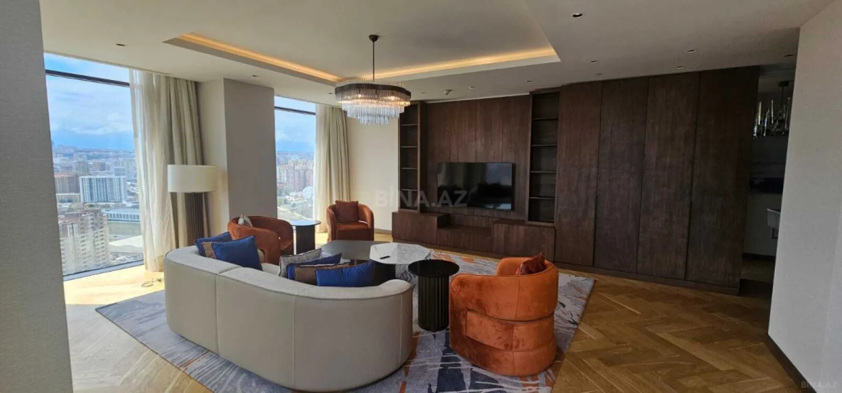 Kirayə verilir 3 otaqlı mənzil 165 m²