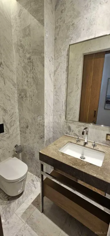 Kirayə verilir 3 otaqlı mənzil 165 m²