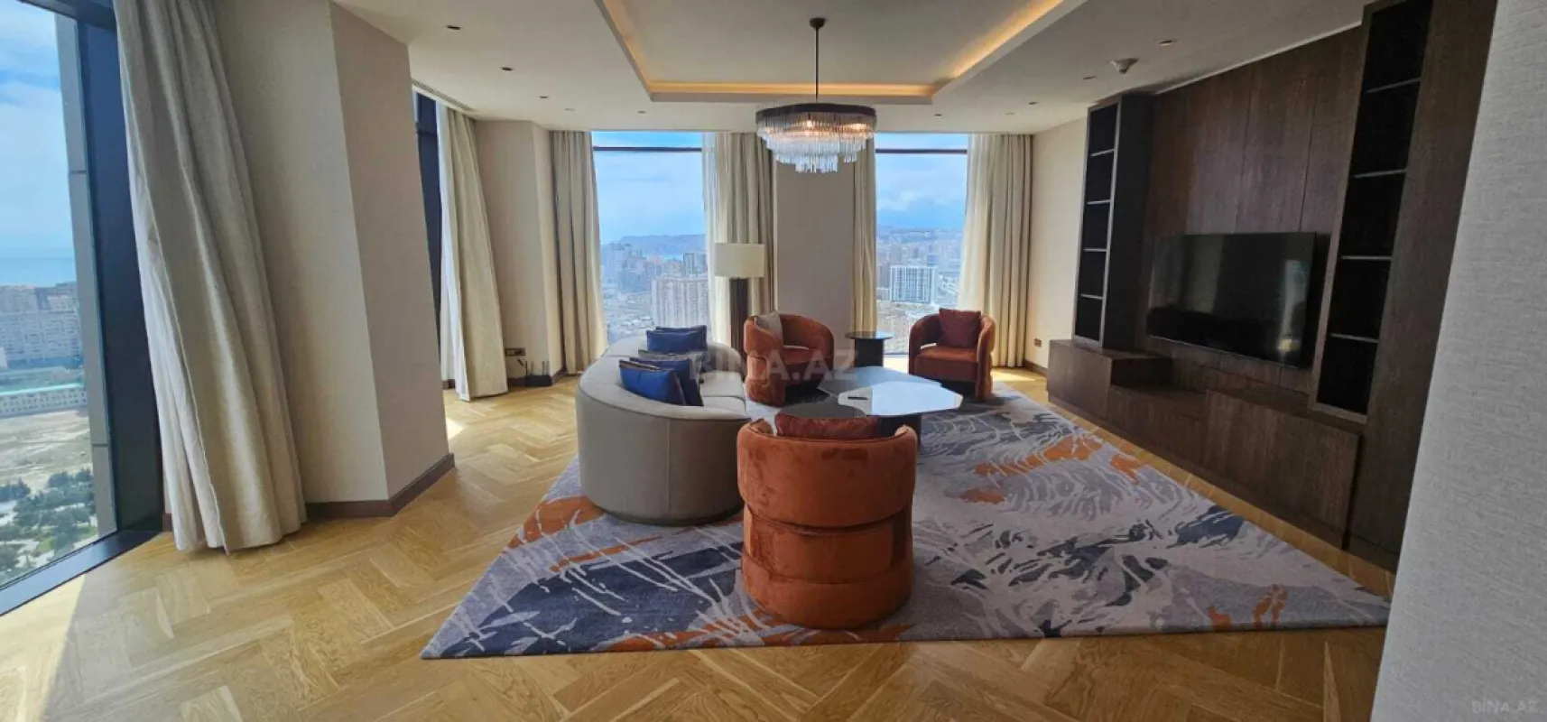 Kirayə verilir 3 otaqlı mənzil 165 m²