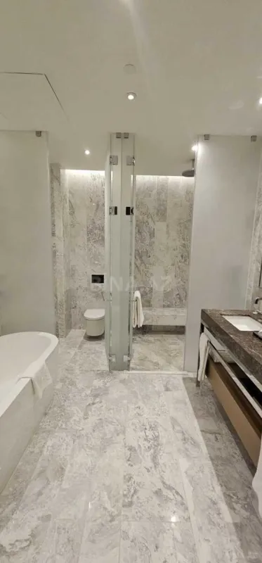 Kirayə verilir 3 otaqlı mənzil 165 m²