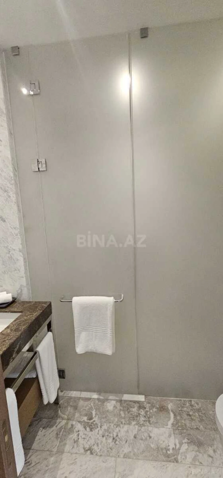 Kirayə verilir 3 otaqlı mənzil 165 m²