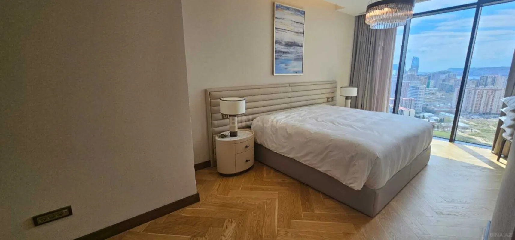 Kirayə verilir 3 otaqlı mənzil 165 m²