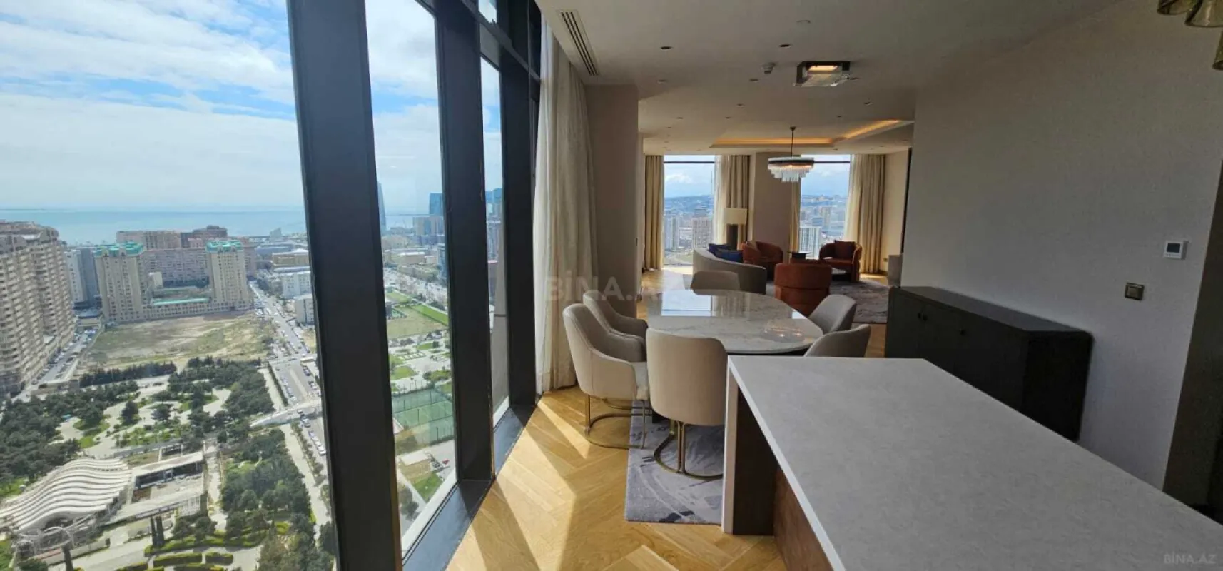 Kirayə verilir 3 otaqlı mənzil 165 m²