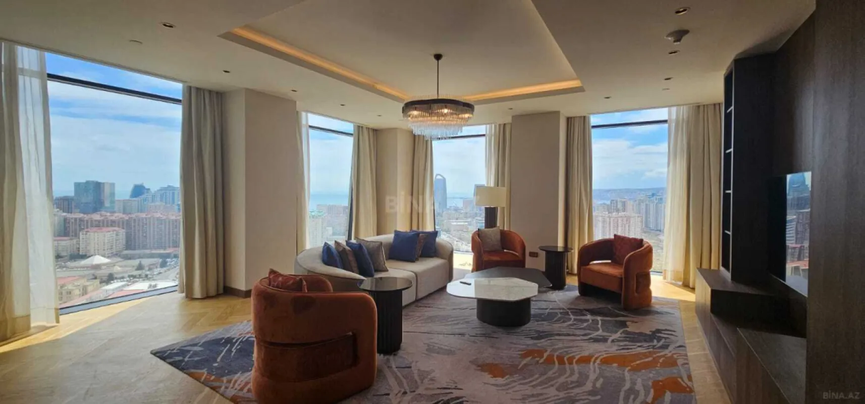 Kirayə verilir 3 otaqlı mənzil 165 m²